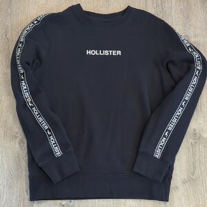 Hollister Men's Black Logo Crewneck Sweatshirt Medium